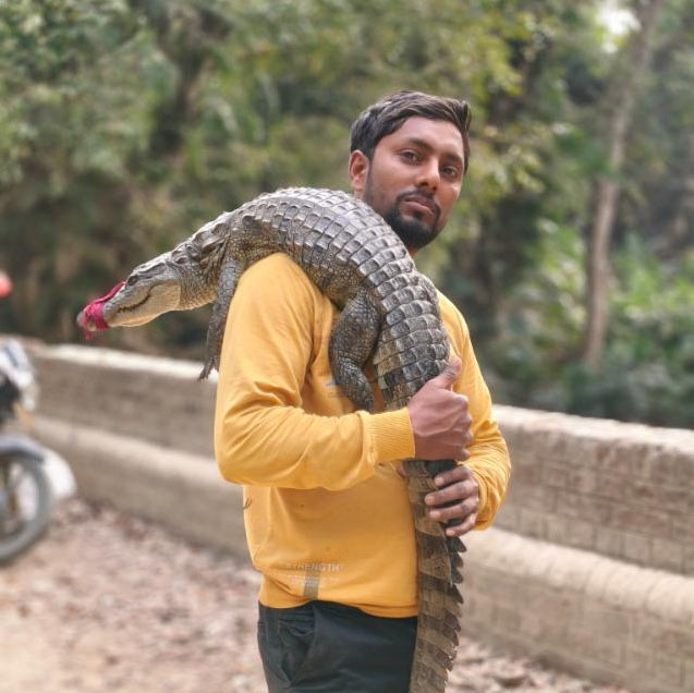 Snake Rescue Team in India Animal Catcher Mahrajganj