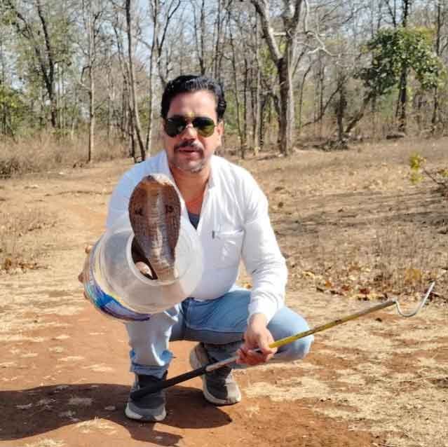 Snake Catcher Anuppur Madhya Pradesh
